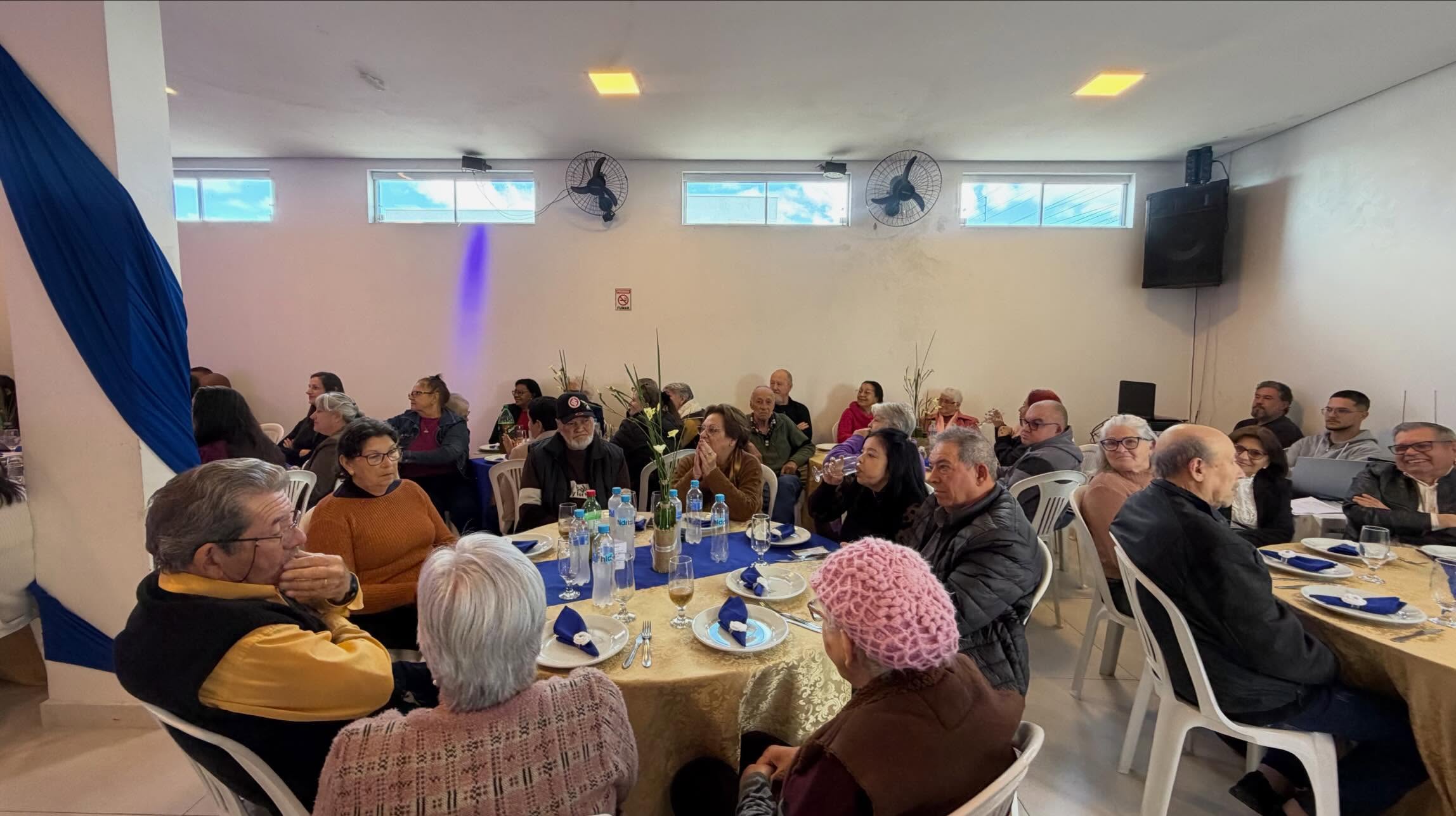 GRUPO TEM ROSTOS CELEBRA QUATRO ANOS DE HISTÓRIAS, AMIZADE E CUIDADO COM A SAÚDE!