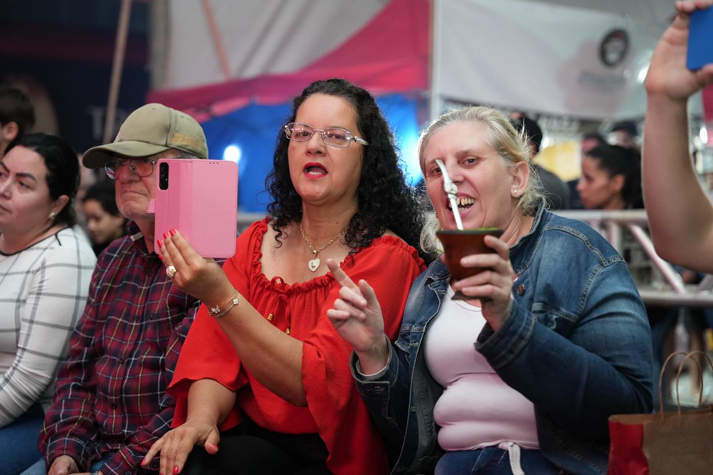 MAIS UM DIA DE FESTA E GRANDES ATRAÇÕES PELOS 60 ANOS DE TRAMANDAÍ!