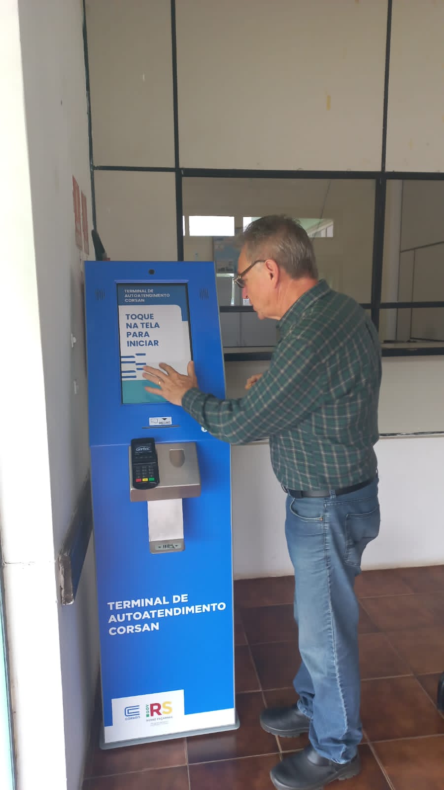 Corsan instala Totem de Autoatendimento na Secretaria da Zona Sul 