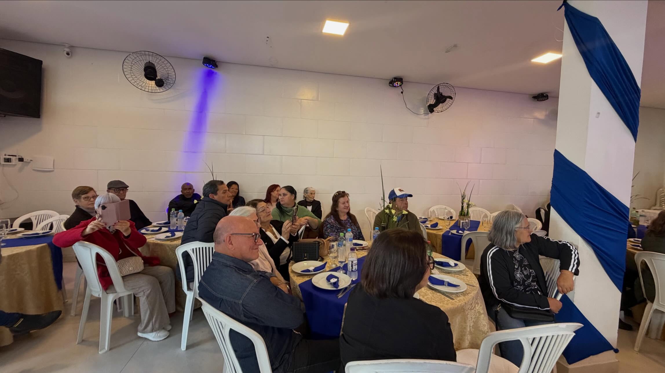 GRUPO TEM ROSTOS CELEBRA QUATRO ANOS DE HISTÓRIAS, AMIZADE E CUIDADO COM A SAÚDE!
