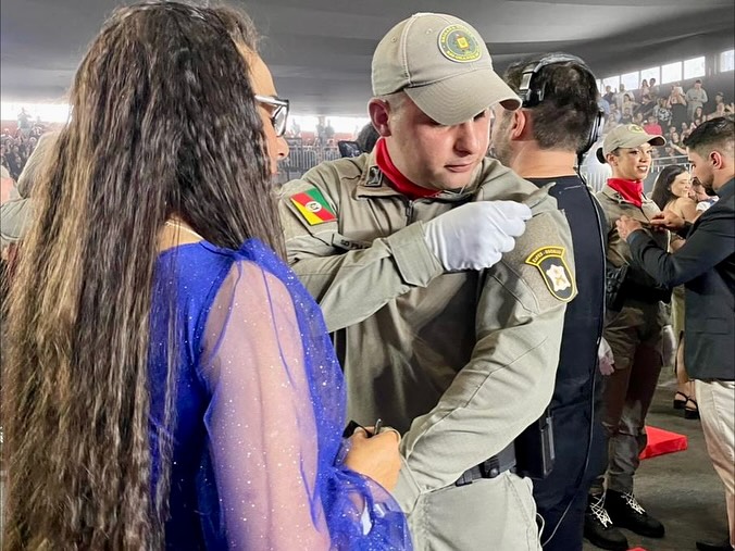VICE-PREFEITO PARTICIPA DE SOLENIDADE MILITAR DE FORMATURA DA BRIGADA MILITAR