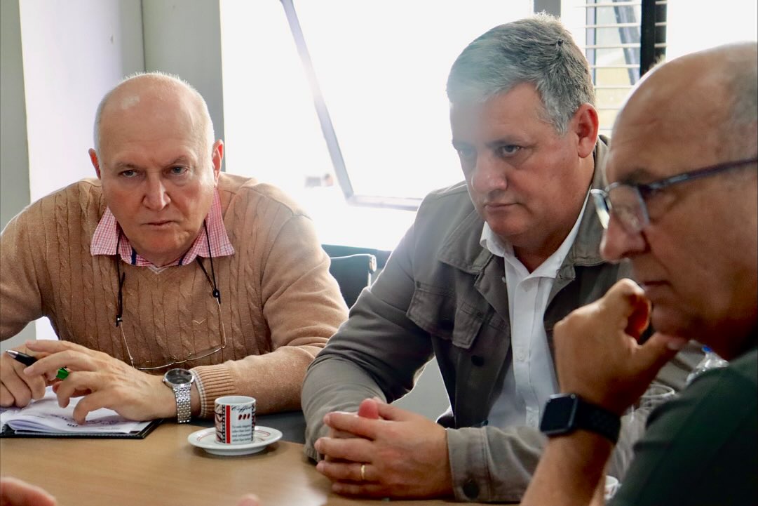MAIS UMA TARDE DE GABINETE ABERTO 
