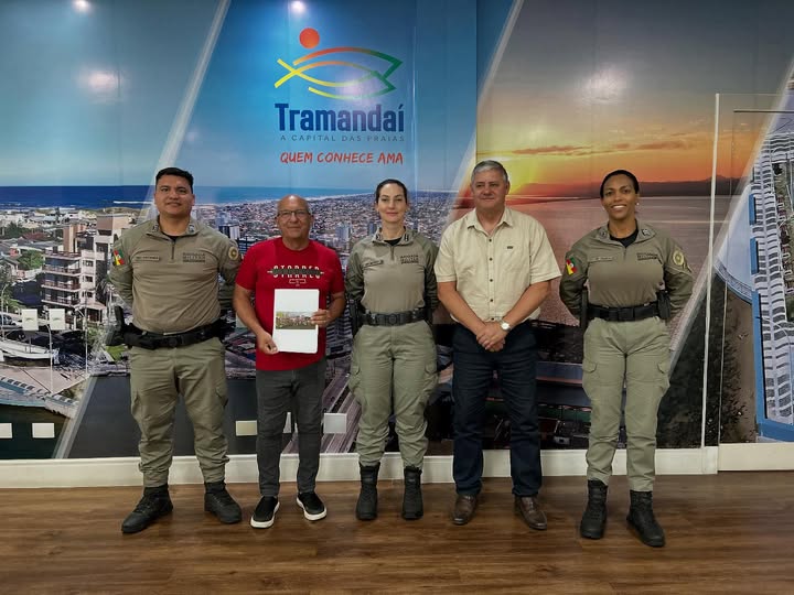 PREFEITURA DE TRAMANDAÍ PLANEJA AÇÕES DA OPERAÇÃO GOLFINHO E DA TEMPORADA 2025/2026 COM A BRIGADA MILITAR 