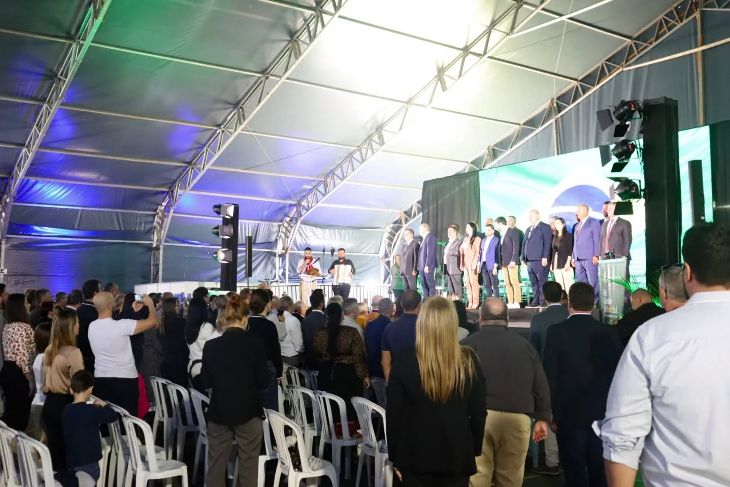 Prefeito Ique Vedovato assume a presidência da FAMURS