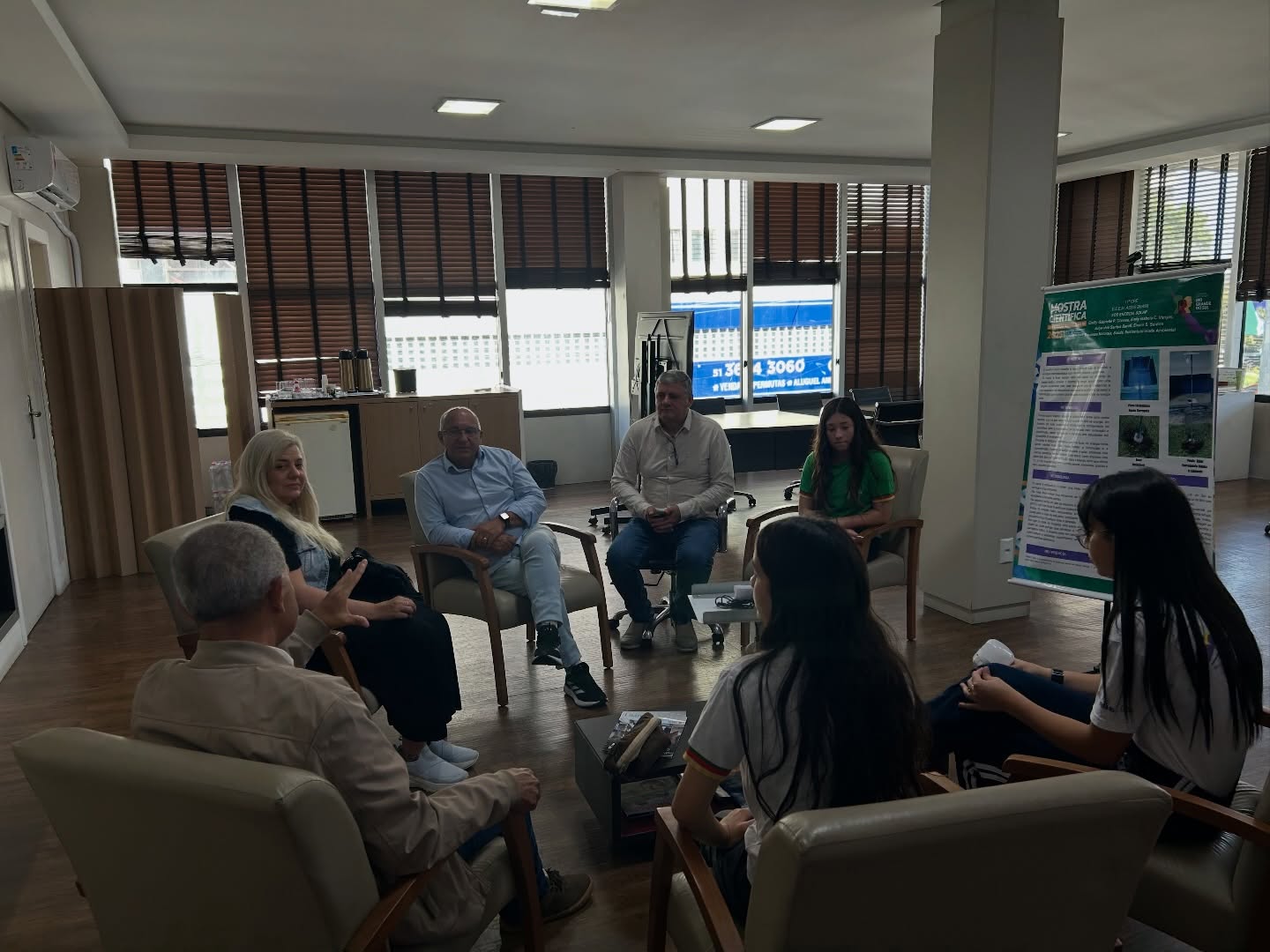 PROJETO SUSTENTÁVEL É APRESENTADO NO GABINETE DO PREFEITO