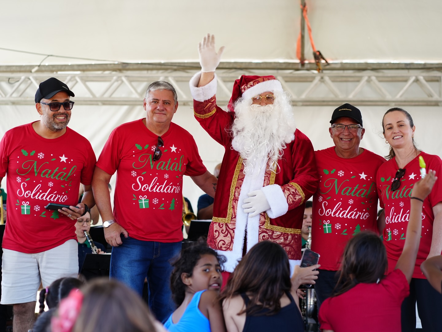 NATAL SOLIDÁRIO DE TRAMANDAÍ ENCANTOU MILHARES DE CRIANÇAS 