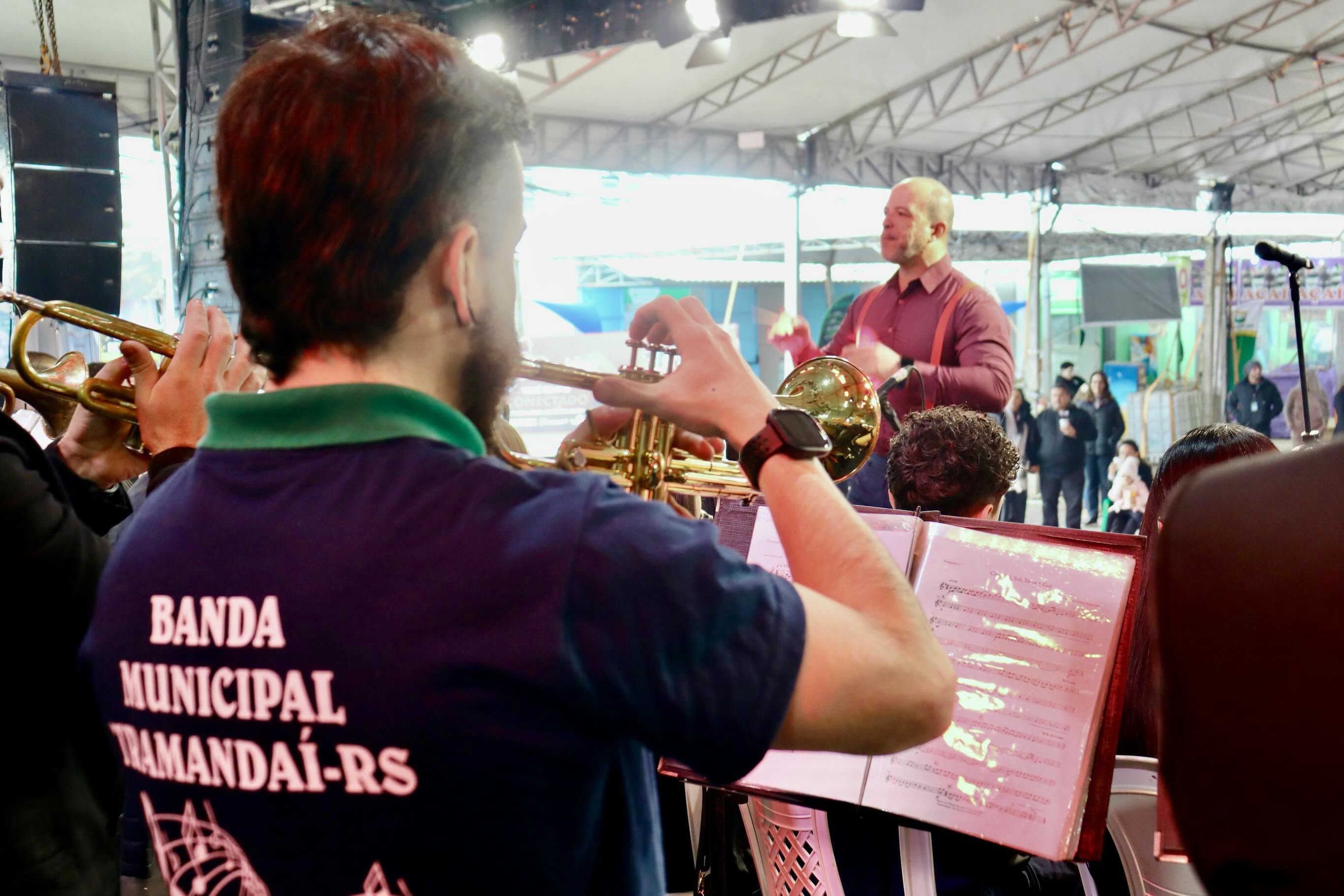A Banda Municipal de Tramandaí abrilhantou a programação da 34ª Festa Nacional do Peixe com uma belíssima apresentação!
