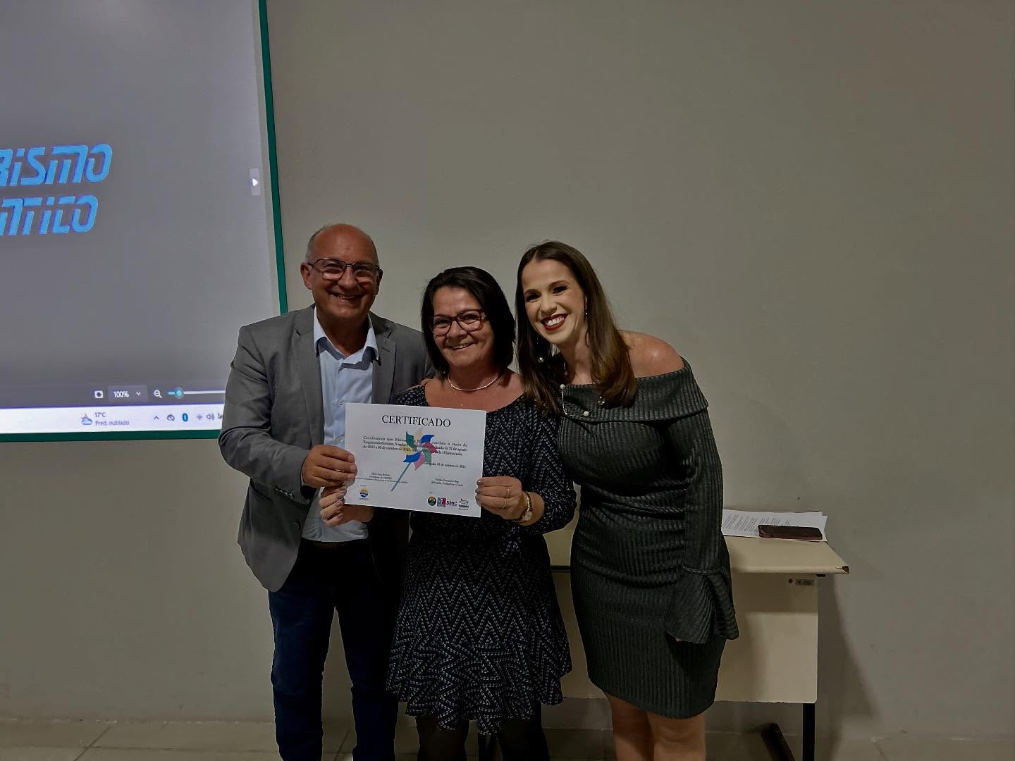 AMPIJA FORMA NOVOS EMPREENDEDORES EM TRAMANDAÍ