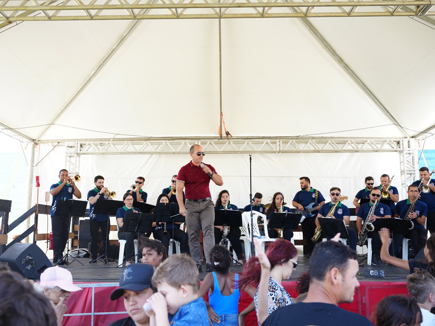 NATAL SOLIDÁRIO DE TRAMANDAÍ ENCANTOU MILHARES DE CRIANÇAS 