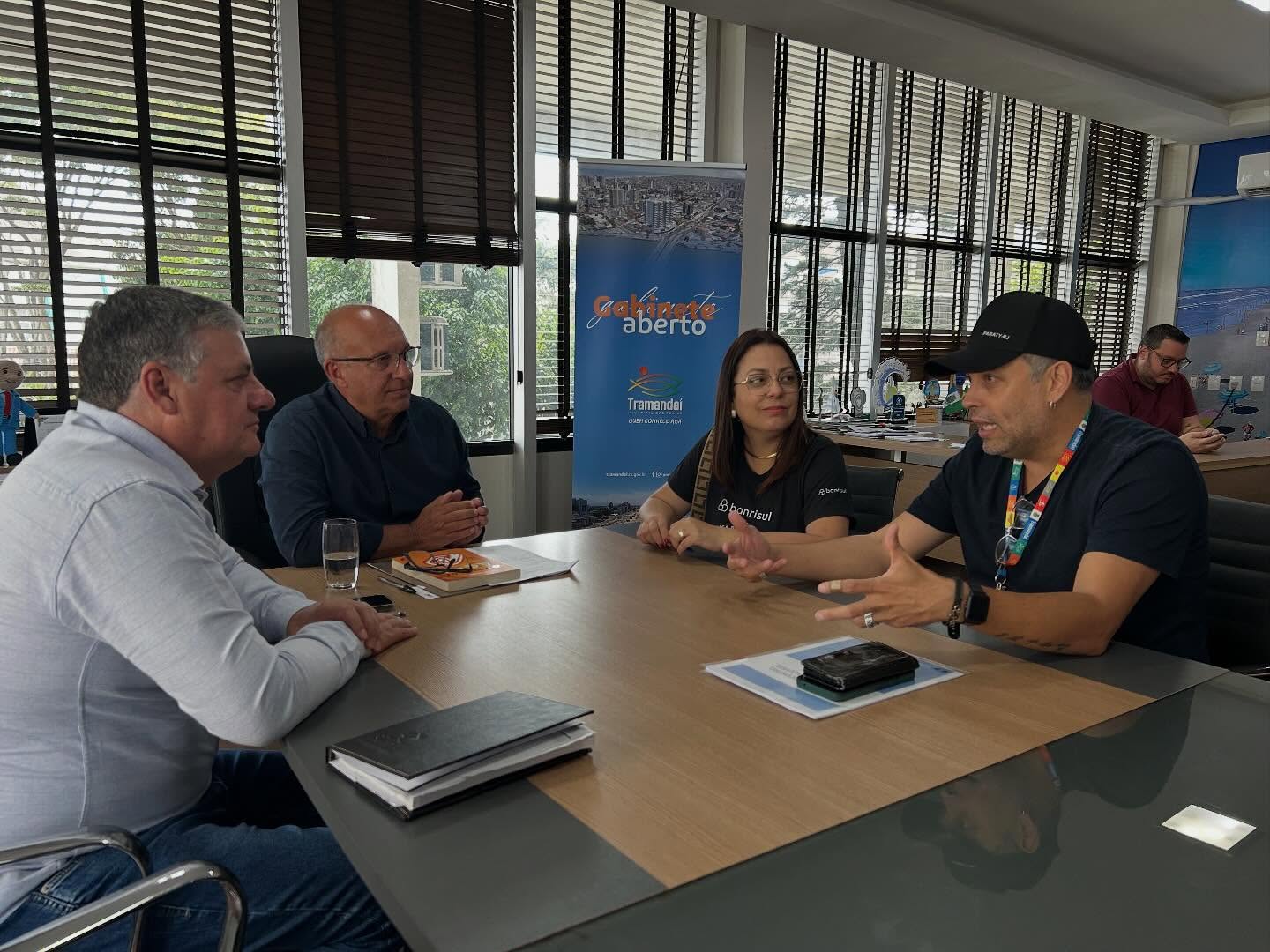 TRAMANDAÍ RECEBE PRODUTORAS CULTURAIS PARA TRATAR DE GRANDE EVENTO DE VERÃO