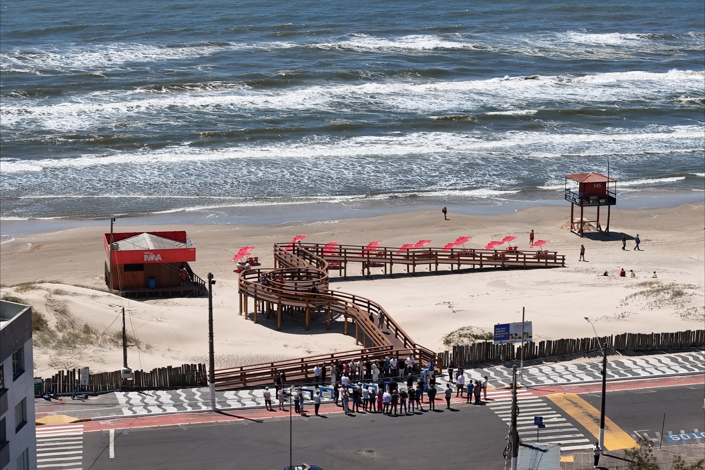 NOVO MIRANTE DA BEIRA-MAR É ENTREGUE À COMUNIDADE